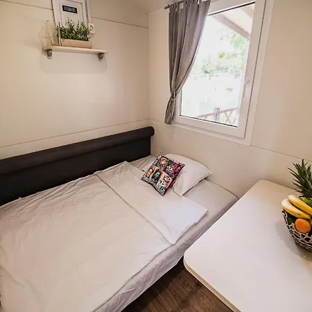 One Bedroom Mobile With View 別荘 *